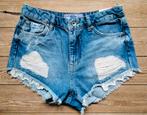 Short Superdry taille petit.