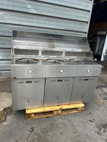 Friteuse sofinor gaz  3 pots trois cuves aspiration  beschikbaar voor biedingen