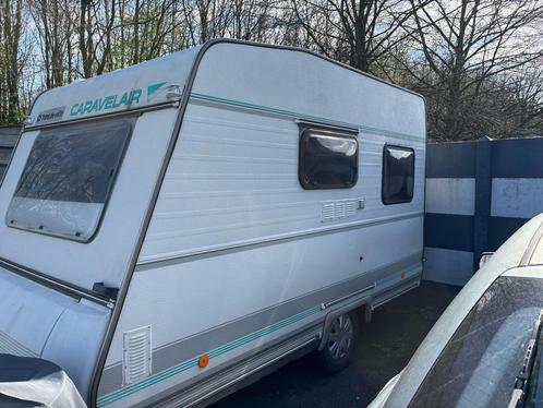 Caravalair Bamba 3303, Caravans en Kamperen, Caravans, Particulier, tot en met 3, Caravelair, Hefdak, Hordeur, Kachel, Koelkast