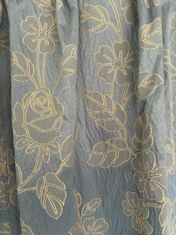 Overgordijn beschikbaar voor biedingen