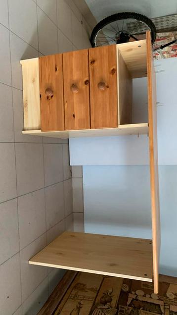 Houten bureautje 60  x 120 cm beschikbaar voor biedingen