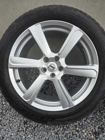 Volvo XC90 235/55R19 105V beschikbaar voor biedingen