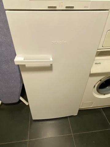 Diepvriezer Miele, Elektronische apparatuur, Vriezers en Diepvrieskisten, Gebruikt, 120 tot 140 cm, Ophalen, Vrieskast