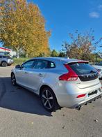 VOLVO V40 2.0 D2 120 R DESIGN, Autos, Achat, Entreprise, Boîte manuelle, Noir