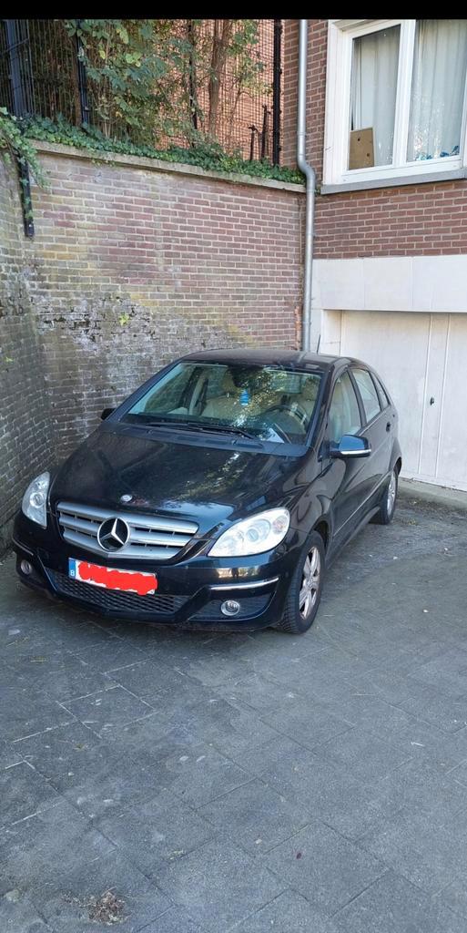 Mercedes B180 CDI bj 2011 goede staat 2500 euro, Auto's, Mercedes-Benz, Particulier, Centrale vergrendeling, Leder, Ophalen