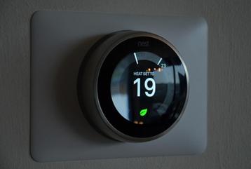 GoogleNest thermostaat V3 bekabeld type ongebruikt beschikbaar voor biedingen