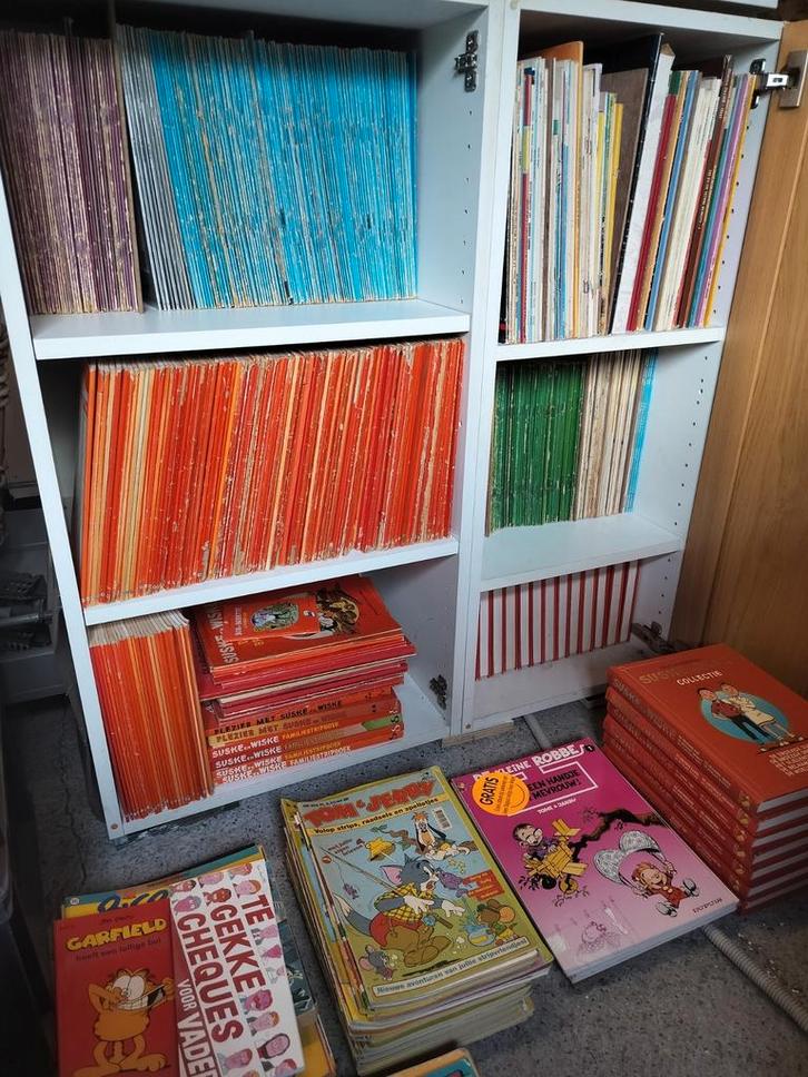 Lot strips +-560 stuks, Livres, Partis & Groupements, Utilisé, Enlèvement ou Envoi