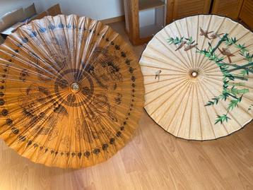 2 Antieke Chinese Parasols beschikbaar voor biedingen