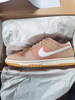 Nike dunk low, Ophalen of Verzenden, Sneakers