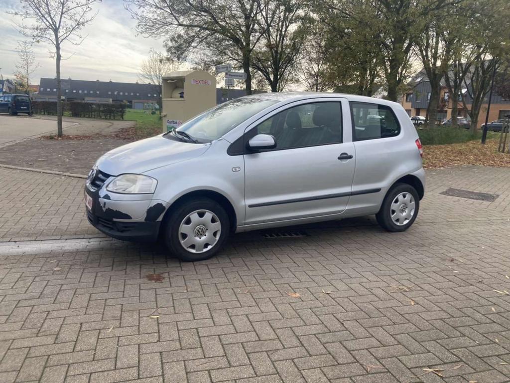 Volkswagen Fox 1.2 essence 130000 kms, Autos, Volkswagen, Entreprise, Fox, Essence, Euro 4, Hatchback, 3 portes, Boîte manuelle
