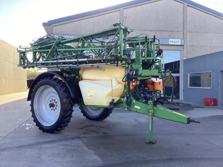 Amazone UX3200 sproeier, Zakelijke goederen, Landbouw | Werktuigen, Akkerbouw, Gewasbescherming en Bemesting, Ophalen