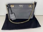 Nieuwe DKNY hand-schoudertas of clutch, Handtassen en Accessoires, Tassen | Damestassen, Ophalen, Nieuw, Zwart, Schoudertasje