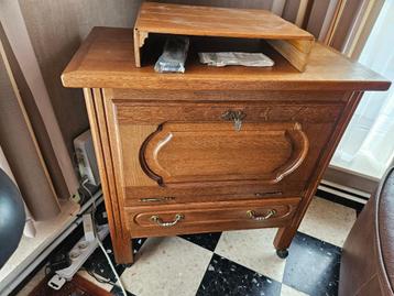 bar -TV kast beschikbaar voor biedingen