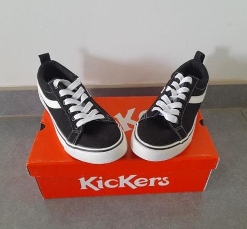 Zwarte sneakers nooit gedragen, Kleding | Dames, Schoenen, Nieuw, Sneakers, Zwart, Ophalen of Verzenden