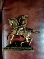 Cavalier de bronze avec corne, magnifiquement détaillé, Antiquités & Art, Enlèvement ou Envoi
