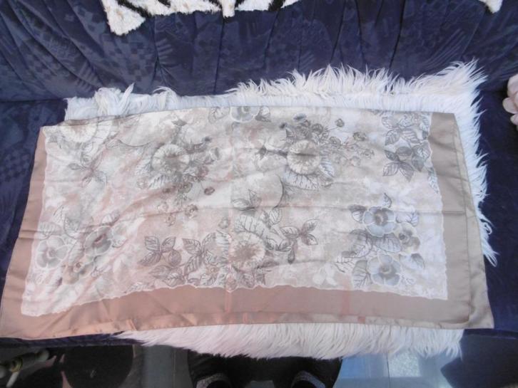 kledij dames sjaals in zijde en polyester, vierkant, Kleding | Dames, Mutsen, Sjaals en Handschoenen, Zo goed als nieuw, Sjaal