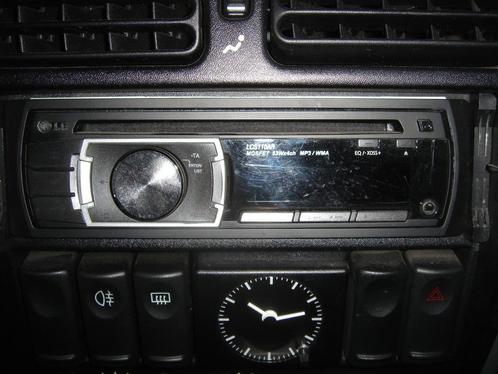AUTORADIO-CD-MP3 LG LCS110AR + AUTOVERSTERKER BRAUN PQ10, Auto diversen, Autoradio's, Gebruikt, Ophalen of Verzenden