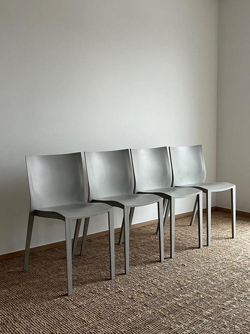 Set van 4 vintage grijze stoelen van Philippe Starck voor XO, Huis en Inrichting, Stoelen, Zo goed als nieuw, Grijs, Ophalen