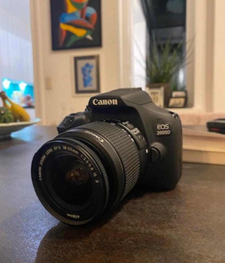 Canon EOS 2000D, Audio, Tv en Foto, Fotocamera's Digitaal, Zo goed als nieuw, Spiegelreflex, Canon, Ophalen of Verzenden
