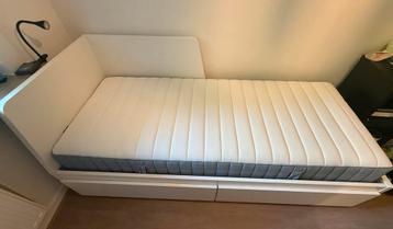 Flekke bed / bedbank / uitschuifbaar bed beschikbaar voor biedingen