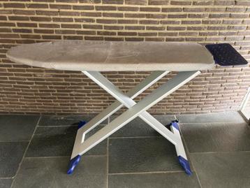 Planche à repasser Amleto de Magis beschikbaar voor biedingen