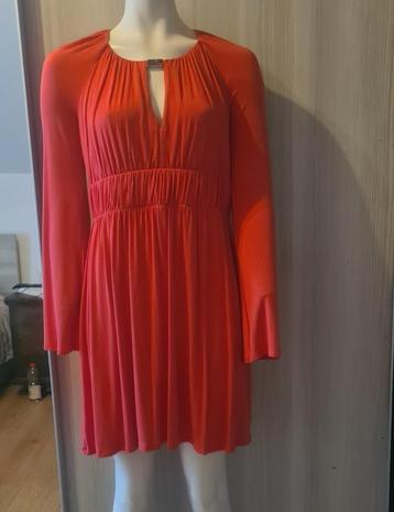Robe Guess T/M  70 € 