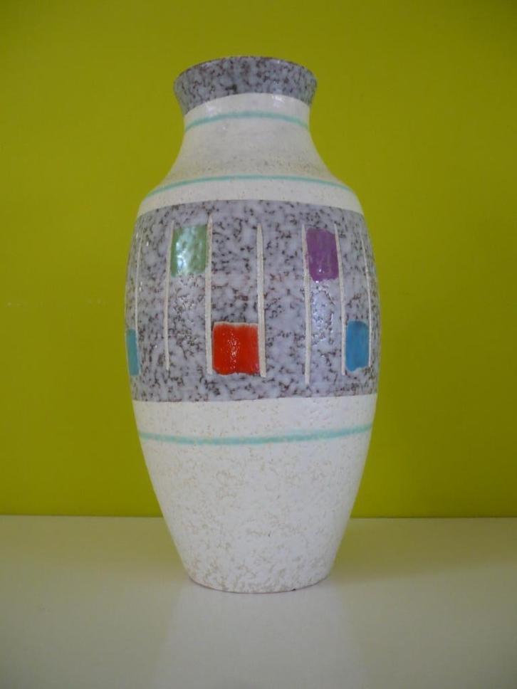 Knappe vintage fifties vaas Bay keramik West-Germany, Antiek en Kunst, Antiek | Vazen, Ophalen of Verzenden