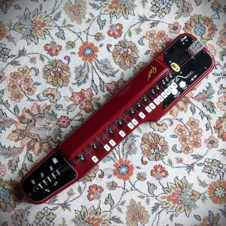 Suzuki Electric Taishogoto "RAN" Soprano - Nagoya Harp, Muziek en Instrumenten, Snaarinstrumenten | Harpen, Zo goed als nieuw