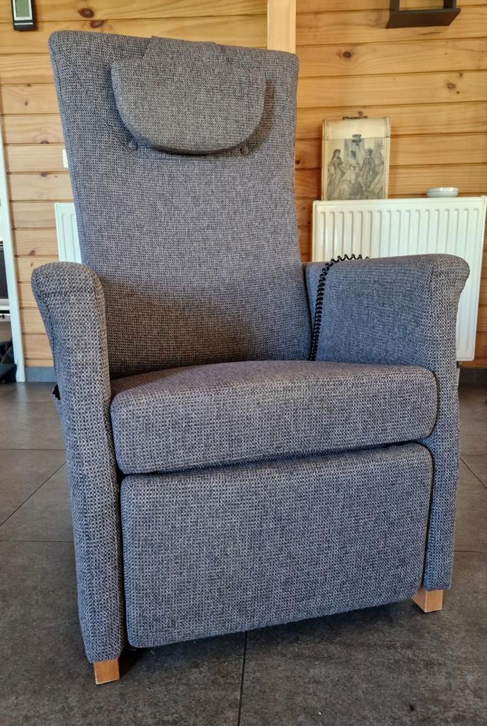 Sta op zetel - relax zetel, Huis en Inrichting, Fauteuils, Zo goed als nieuw, Ophalen