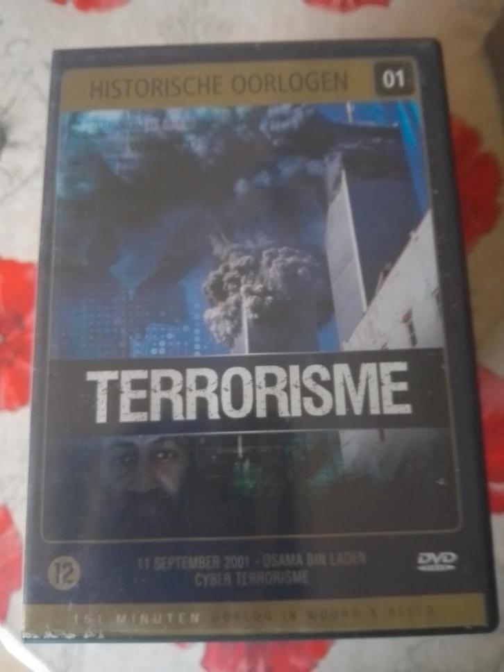 Dertien Dvd's, Cd's en Dvd's, Dvd's | Documentaire en Educatief, Zo goed als nieuw, Oorlog of Misdaad, Ophalen