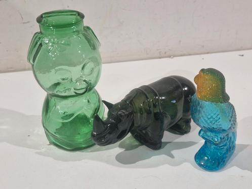 Set van 3 dieren , spaarvarken,  neushoorn,  parkiet , avon, Antiek en Kunst, Antiek | Glaswerk en Kristal, Ophalen of Verzenden