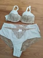 Lingeriesetje 75A met 2 slips M, Kleding | Dames, Hunkemöller, Ophalen of Verzenden, BH