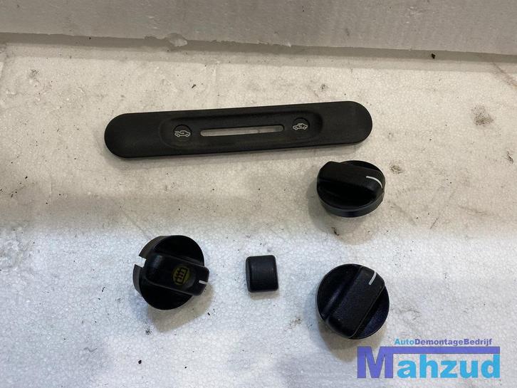 OPEL CORSA B Kachelpaneel knop 1994-1999, Auto-onderdelen, Dashboard en Schakelaars, Opel, Gebruikt, Ophalen of Verzenden