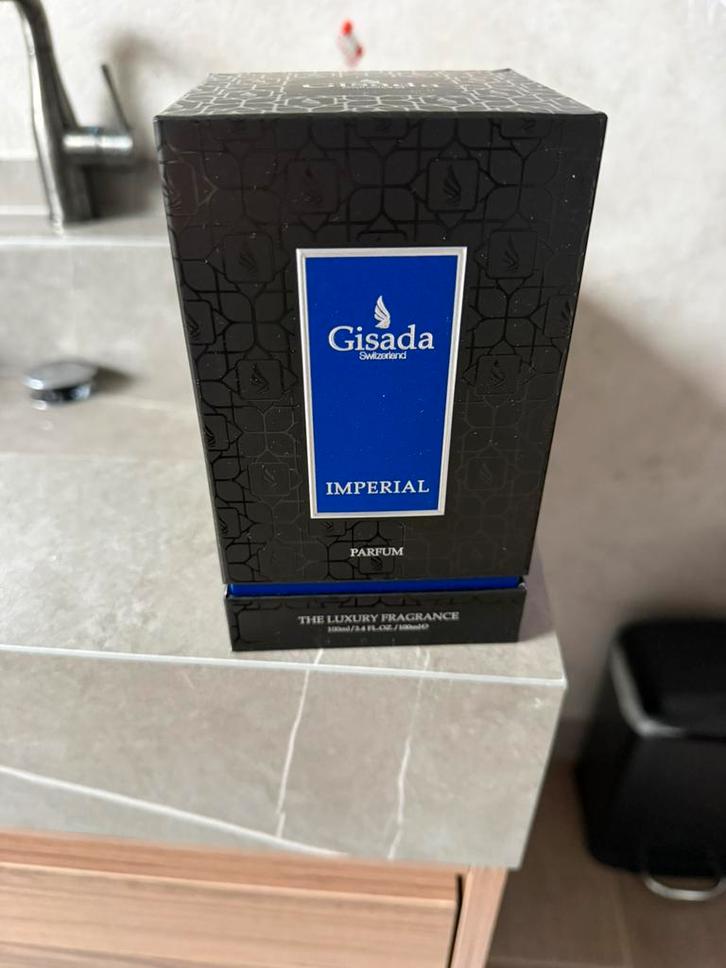 Gisada Imperial luxury, Handtassen en Accessoires, Uiterlijk | Parfum, Zo goed als nieuw, Ophalen
