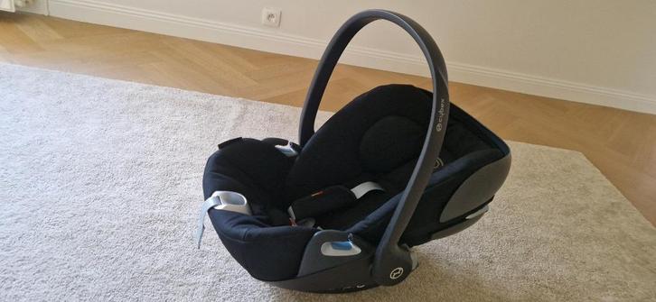 Cybex Cloud i-size Plus diepzwart + draaibare Isofix Z-basis, Kinderen en Baby's, Autostoeltjes, Zo goed als nieuw, Overige merken