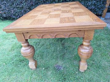 massief houten tafel, uitschuifbaar beschikbaar voor biedingen