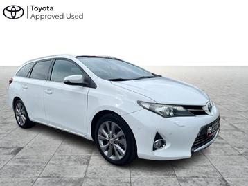 Toyota Auris TS Premium 1.8Hyb CVT  beschikbaar voor biedingen