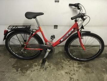 kleine dames fiets/ grote kinderfiets beschikbaar voor biedingen