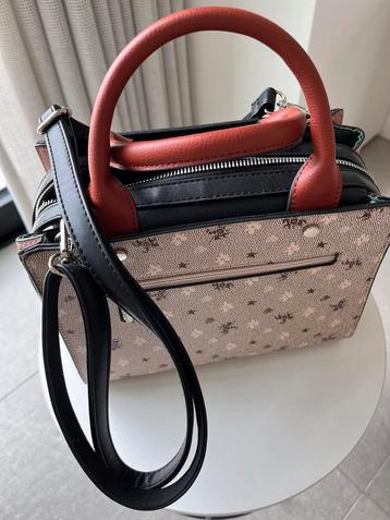 Handtas schoudertas David Jones . Nieuw zonder labels., Handtassen en Accessoires, Tassen | Damestassen, Ophalen of Verzenden