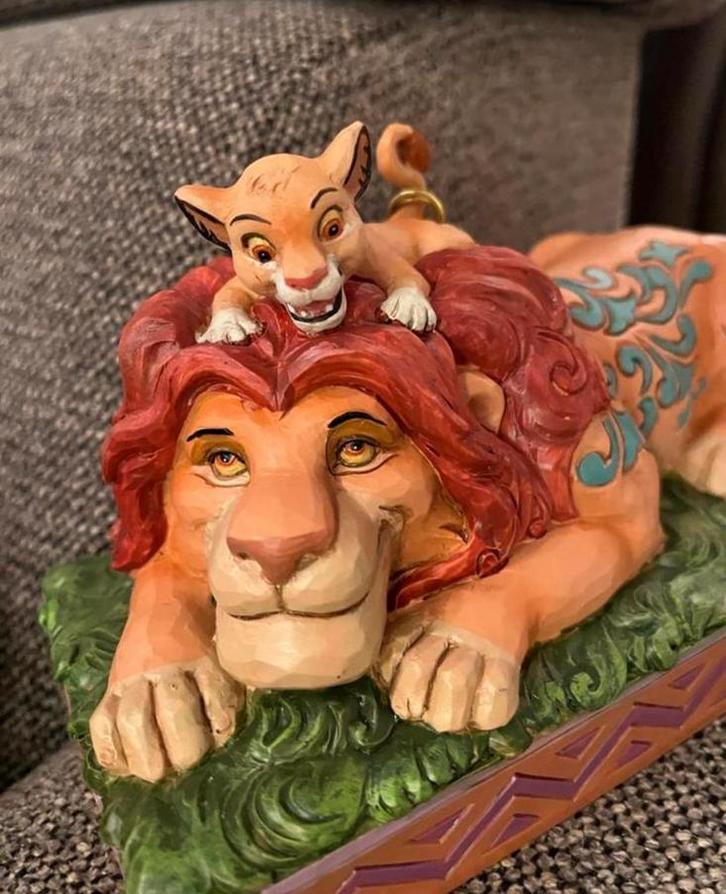 Disney traditions by Jim Shore  Mufasa en simba, Collections, Disney, Neuf, Statue ou Figurine, Le Roi Lion ou Le Livre de la Jungle
