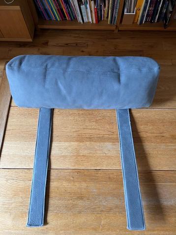 DURLET Repose-tête mobile en cuir  beschikbaar voor biedingen