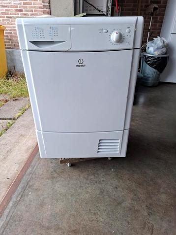 Condensdroger Indesit, geheel schoongemaakt. beschikbaar voor biedingen