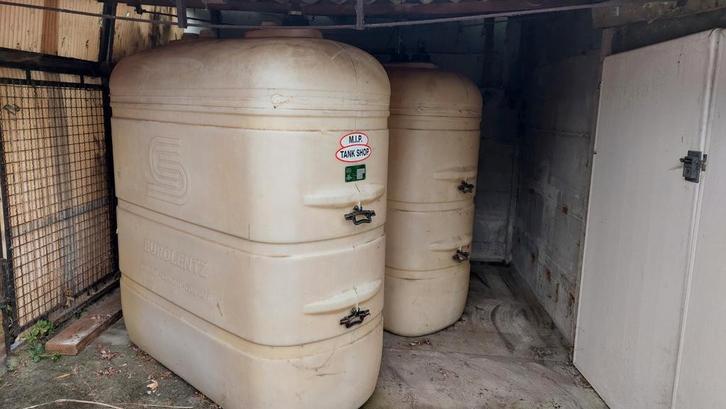 2 dubbelwandige kunststof mazouttanks van elk 1500 liter, Doe-het-zelf en Bouw, Chauffageketels en Boilers, Gebruikt, Ophalen