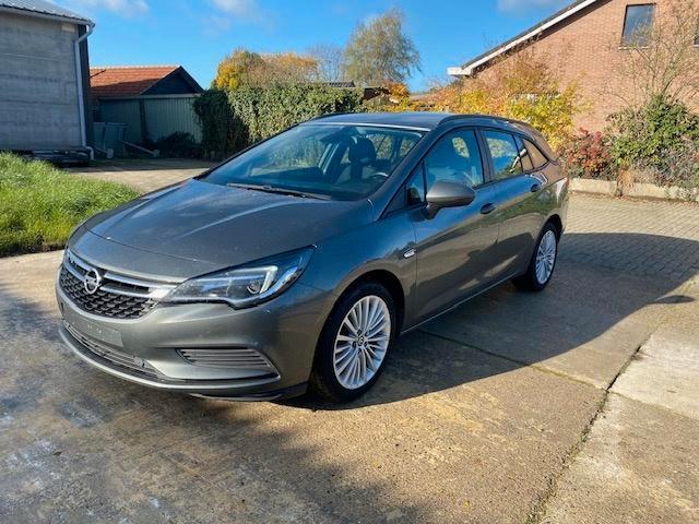 Opel Astra 1.4Turbo 2018 met 138000km Gekeurd voor verkoop, Auto's, Opel, Bedrijf, Te koop, Astra, Benzine, Euro 6, Break, 5 deurs