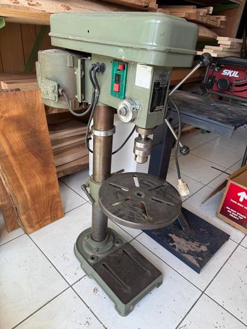 Kolomboor Rewer 16mm spindel. Inc onderstel beschikbaar voor biedingen