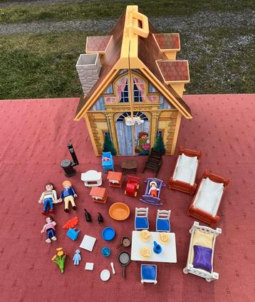 A vendre Maison Playmobil plus accessoires! beschikbaar voor biedingen