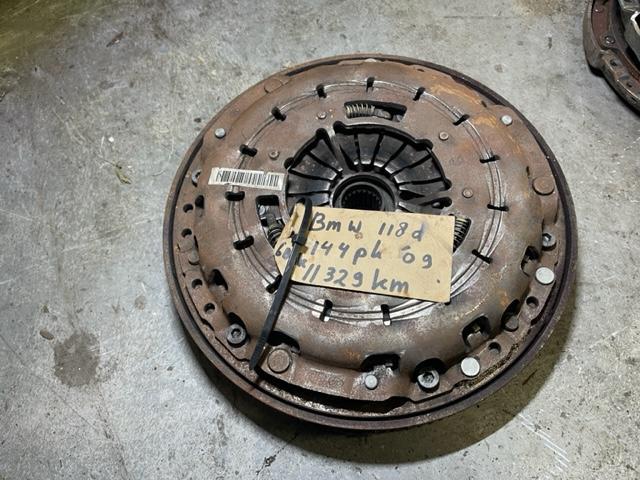 VLIEGWIEL DUBBELE MASSA BMW 3 serie (E90) (21217563287), Auto-onderdelen, Motor en Toebehoren, BMW, Gebruikt