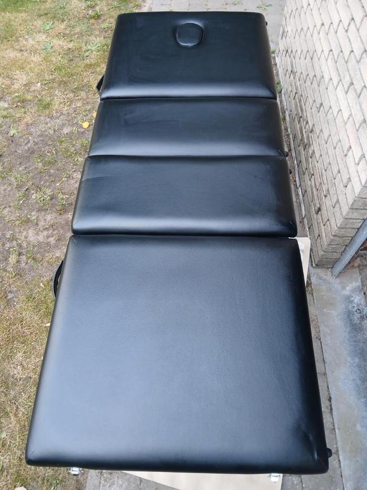 Inklapbare massage tafel – verstelbaar en draagbaar, Sport en Fitness, Massageproducten, Zo goed als nieuw, Massagetafel, Ophalen