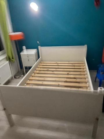 Vintage slaapkamer met nachtkastje, Huis en Inrichting, Slaapkamer | Bedden, Ophalen, Gebruikt, 210 cm, Tweepersoons