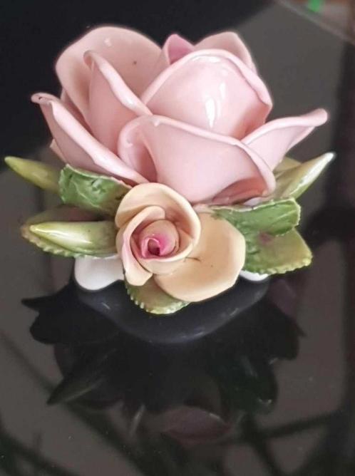 Karl Ens. Grote prachtige porseleinen roze. Jaar 1945., Antiek en Kunst, Curiosa en Brocante, Verzenden